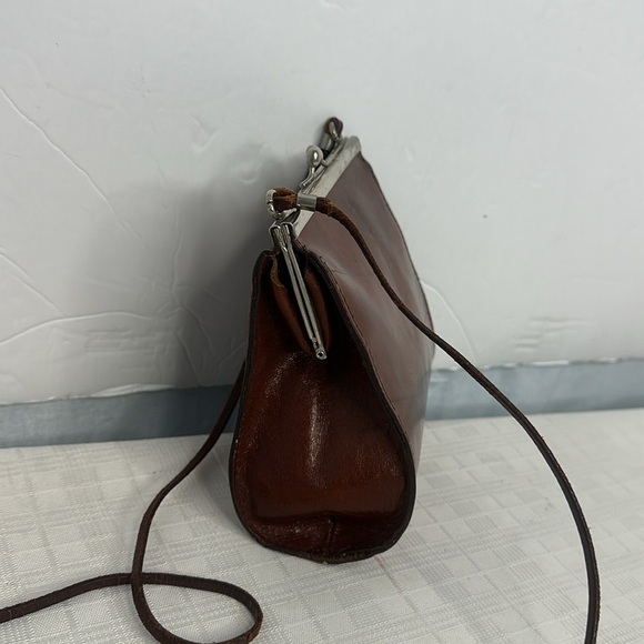 Kiss Lock closure Elegant Brown Mini Bag - Picture 2 of 7